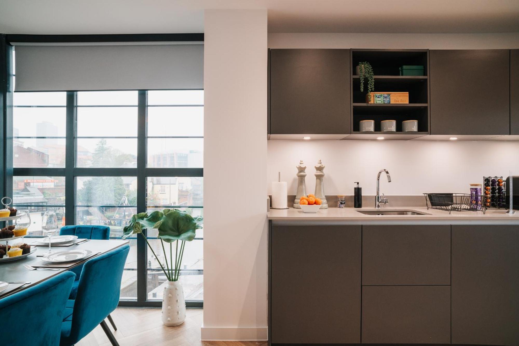 Apartamento Luxury & Canal View Stylish Pad, Family, Contractors, Fast Wifi