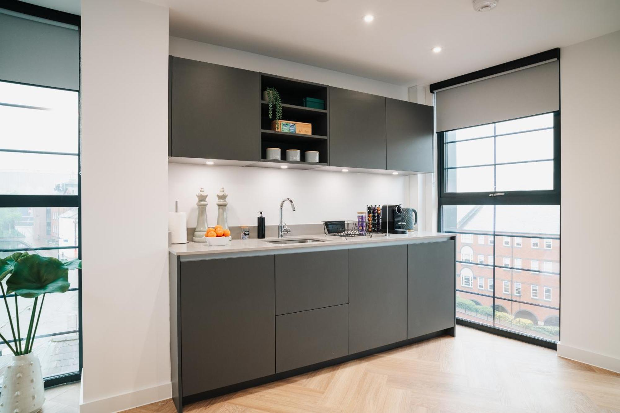 Luxury & Canal View Stylish Pad, Family, Contractors, Fast Wifi * Birmingam